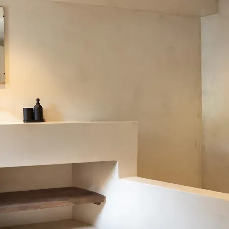 In A 14th-century House With Pool In Tossa Semesterbostad *