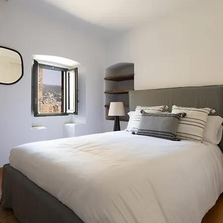 Semesterbostad In A 14th-century House With Pool In Tossa