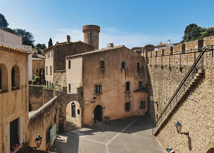 Casa vacanze Lets Holidays In A 14th-century House With Pool In Tossa *