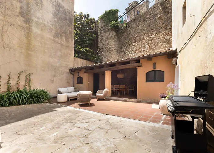 Lets Holidays In A 14th-century House With Pool In Tossa Casa vacanze