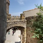 Casa de Férias Lets Holidays In A 14th-century House With Pool In Tossa *