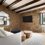 Lets Holidays In A 14th-century House With Pool In Tossa Dom wakacyjny