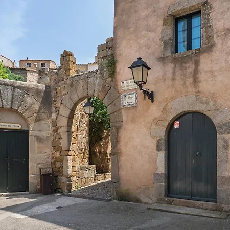 Lets Holidays In A 14th-century House With Pool In Tossa Casa de Férias *