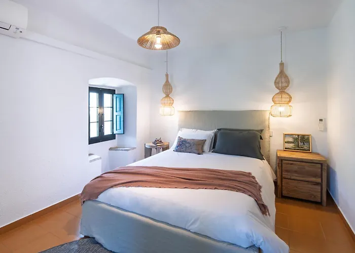 Vakantiehuis In A 14th-century House With Pool In Tossa Tossa de Mar