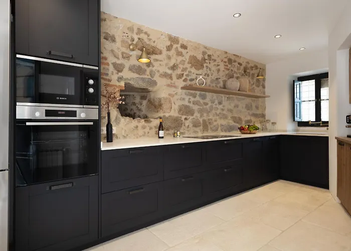 In A 14th-century House With Pool In Tossa Vakantiehuis *