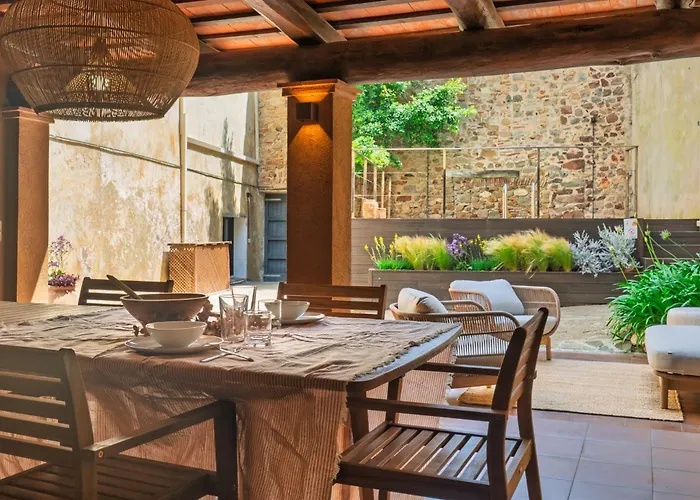 Vakantiehuis In A 14th-century House With Pool In Tossa Tossa de Mar