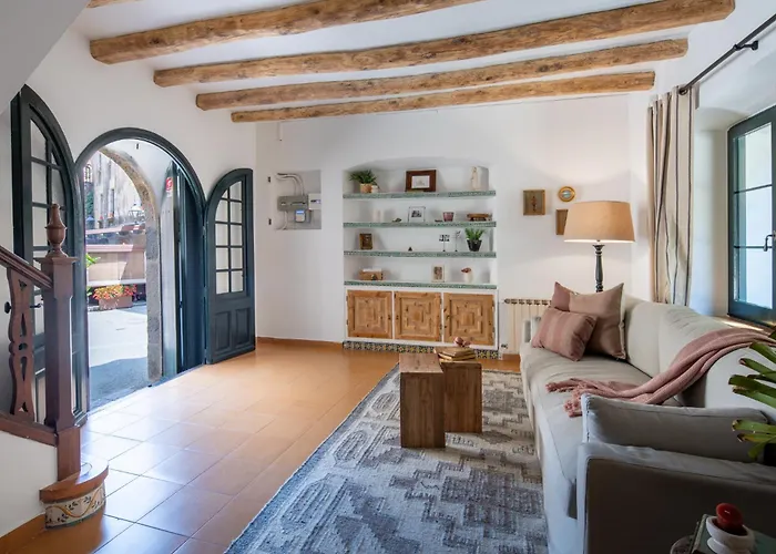 Vakantiehuis In A 14th-century House With Pool In Tossa Tossa de Mar
