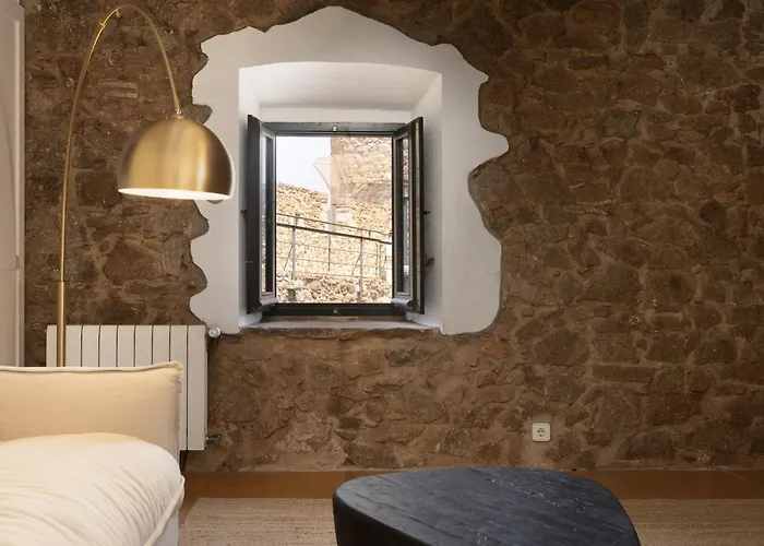 Vakantiehuis In A 14th-century House With Pool In Tossa *